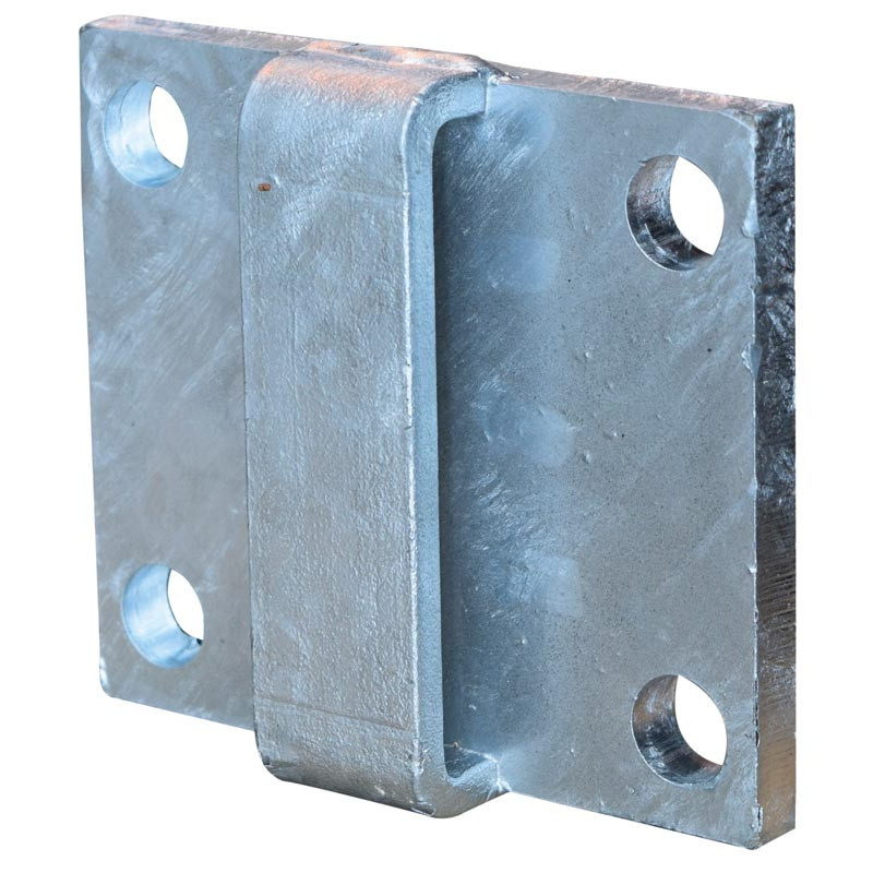 Strap pass-through mounting plate for cubicle post