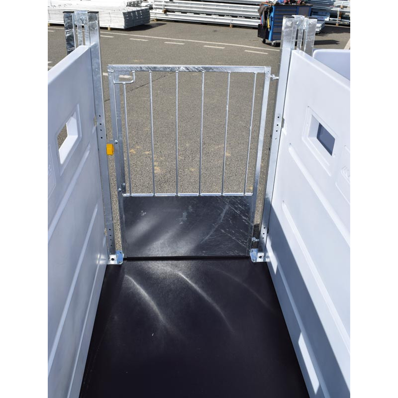 Barred rear gates for HYGIENE PRO SM calf pen