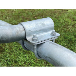 Reinforced bracket for wither bar mounting