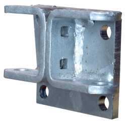 Intermediate mounting plate for advance stop strap