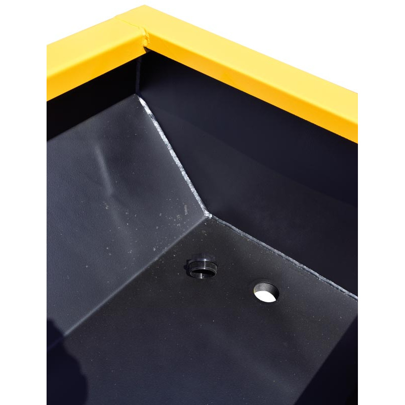 Reinforced 3 x 0.60 m painted feed trough Reinforced 3 x 0.60 m painted feed trough