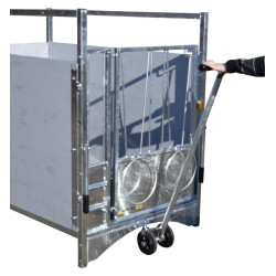 Swivel trolley to move wheeled boxes Swivel trolley to move wheeled boxes