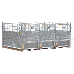 Metal calf pen partition with bottom metal sheet and barred upper part Metal calf pen partition with bottom metal sheet and barred upper part