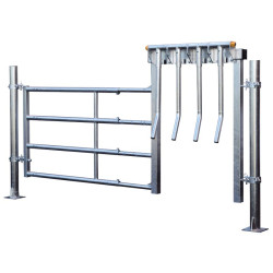 Finger gate for animal opening front end