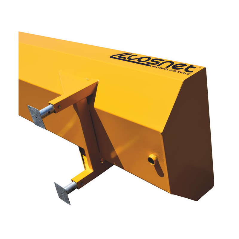 Reinforced 3 x 0.60 m painted feed trough Reinforced 3 x 0.60 m painted feed trough