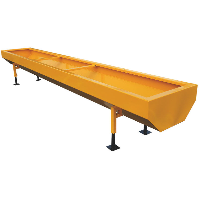 Standard 5 x 0.80 m painted feed trough Standard 5 x 0.80 m painted feed trough
