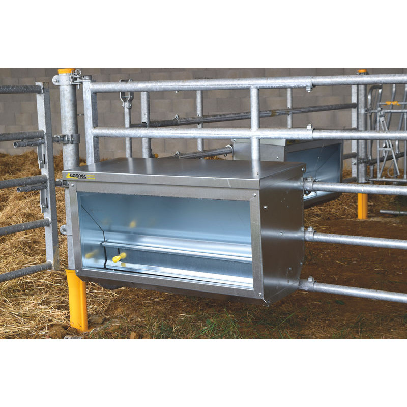220 l calf feeder to hang on a fence