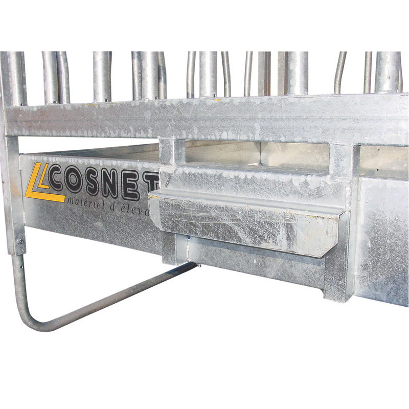 RTLS feed panel hay rack