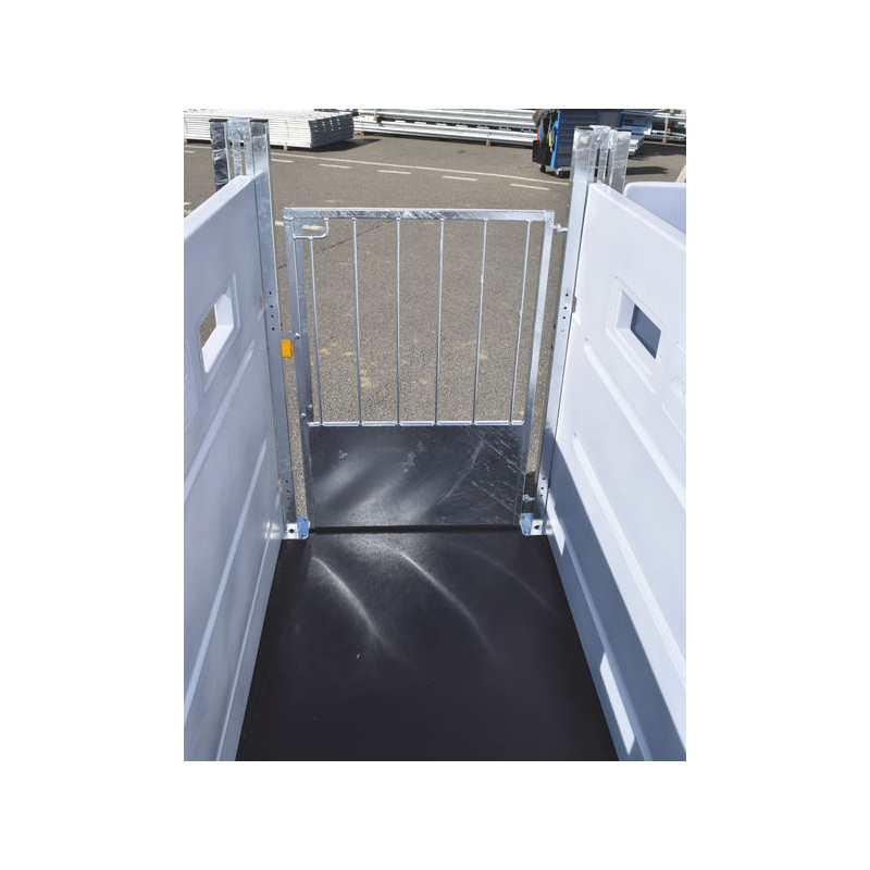 Barred rear gates for HYGIENE PRO LM calf pen