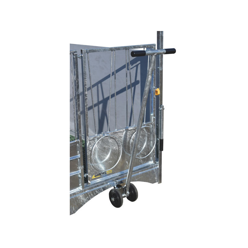Swivel trolley to move wheeled boxes