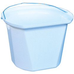 Graduated flat edge bucket