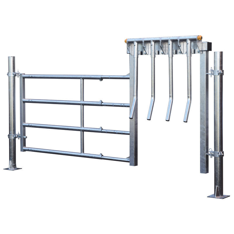 Finger gate for animal opening front end